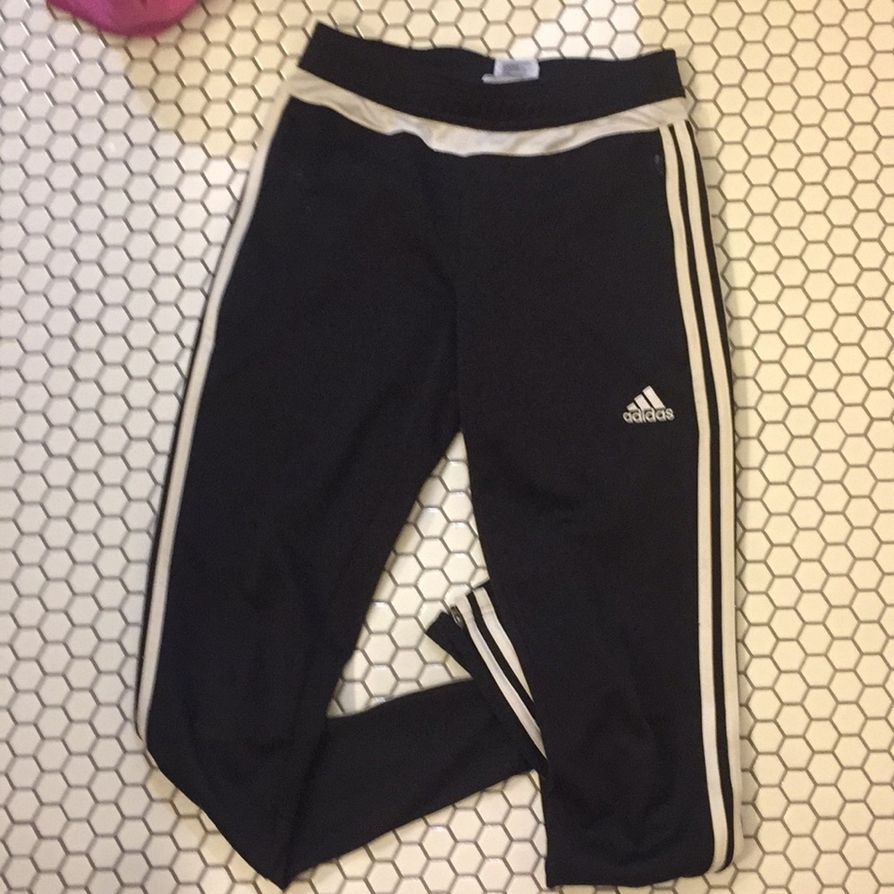 Jet black Adidas joggers. (Mint condition)